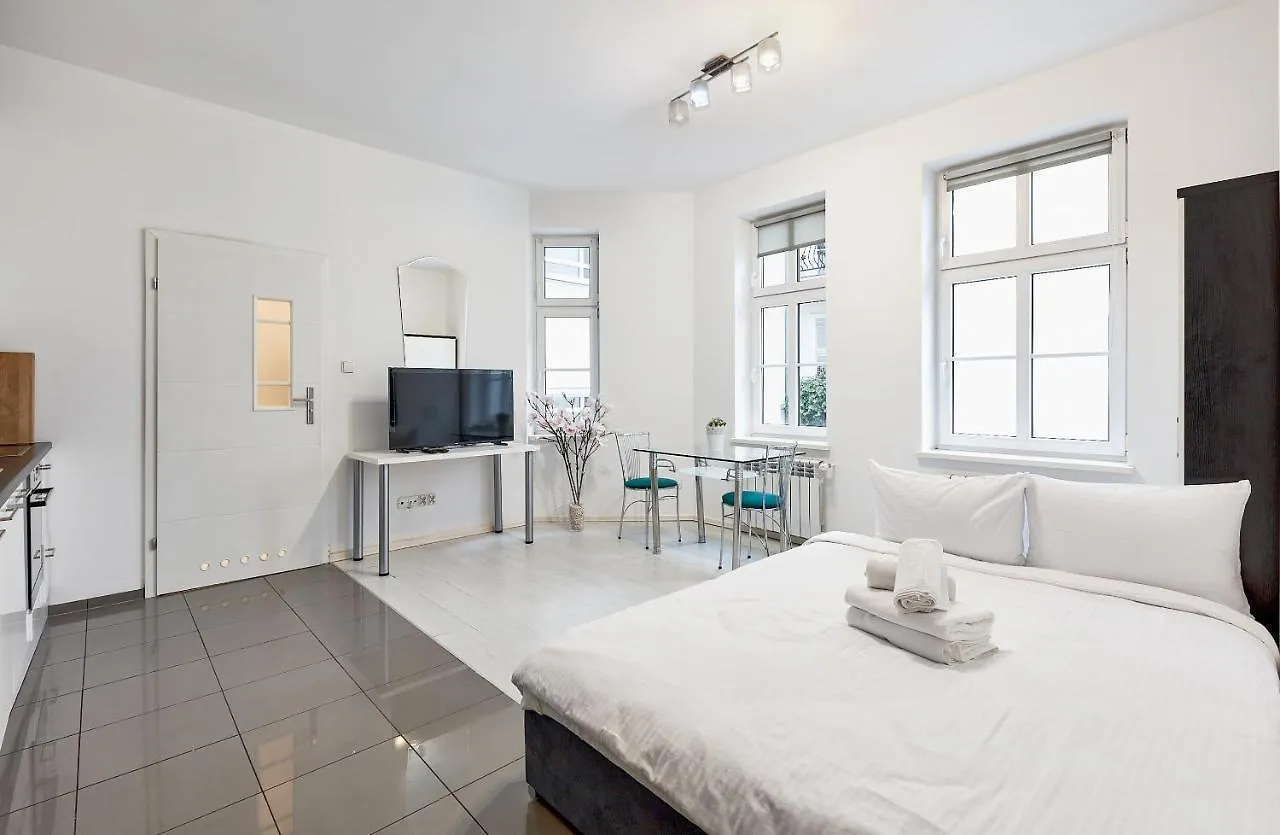 Warta River White Studio Poznań Lägenhet